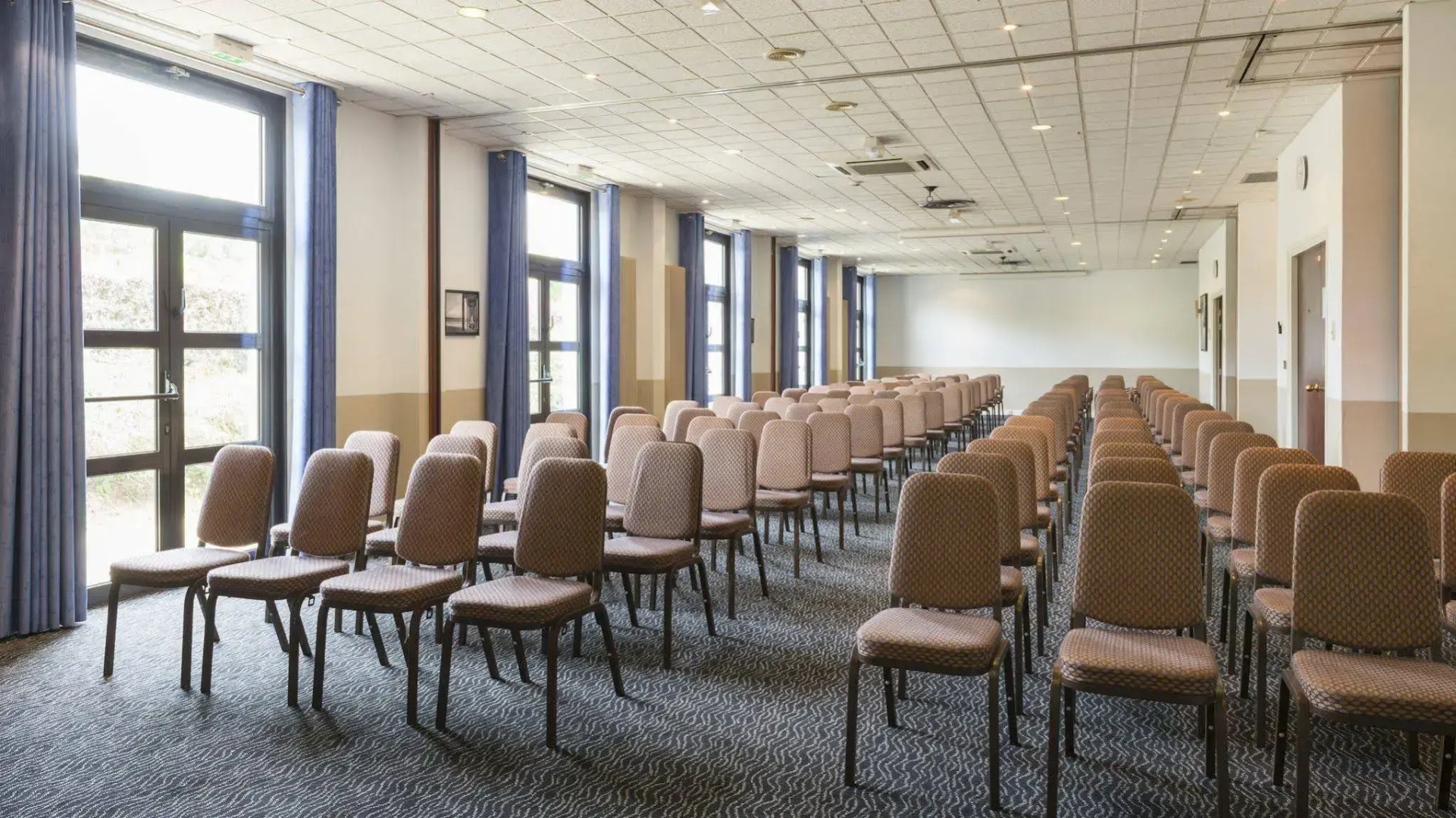 Holiday Inn Calais-Coquelles by IHG