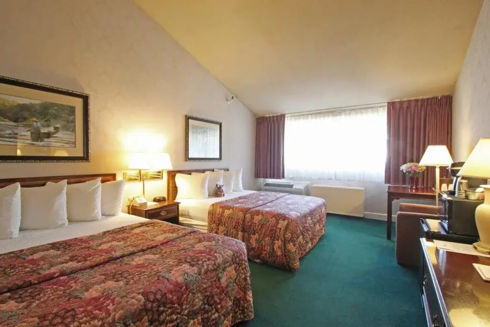 Fireside Inn & Suites Waterville
