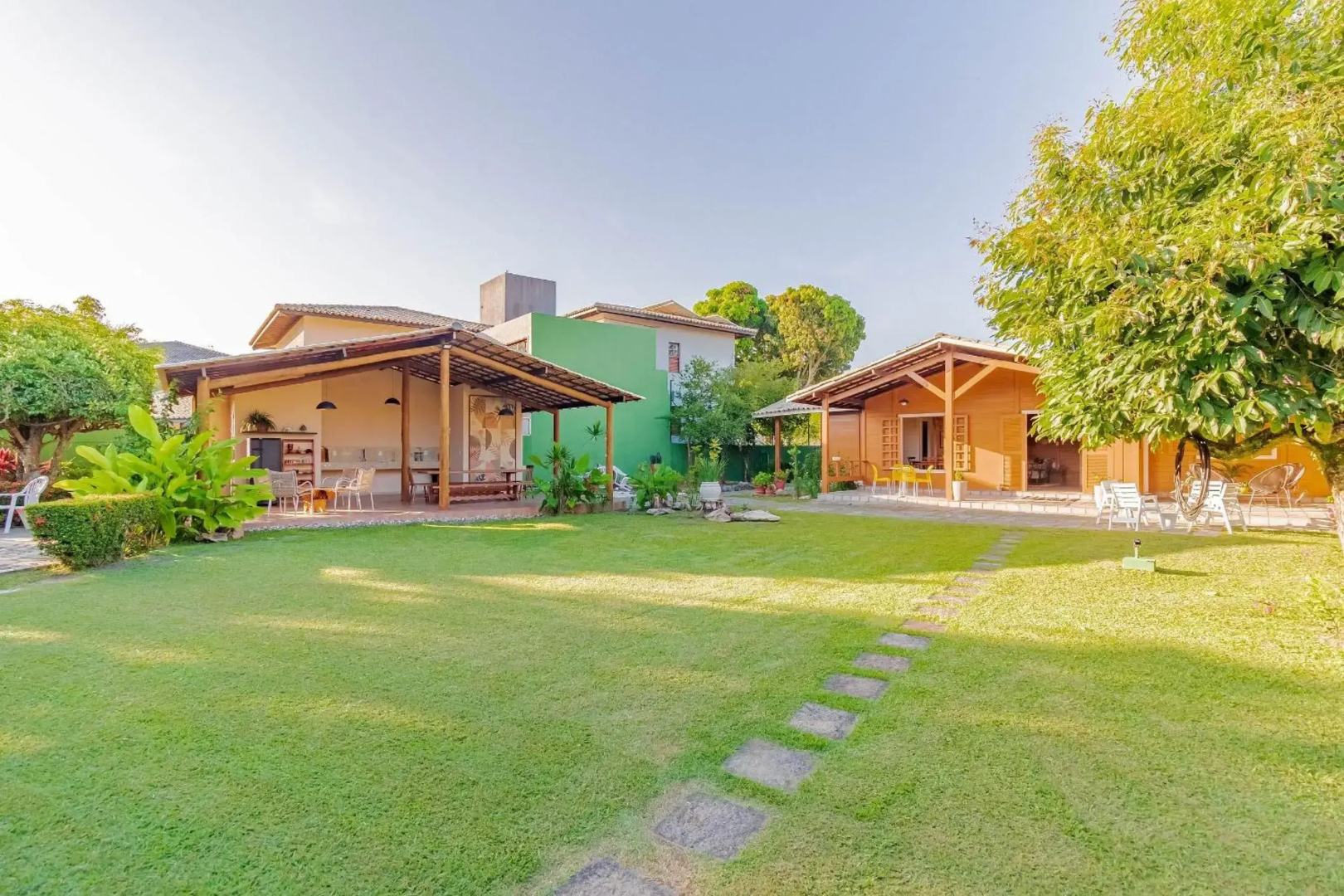 VT04 Excelente Casa 3 Quartos e Piscina