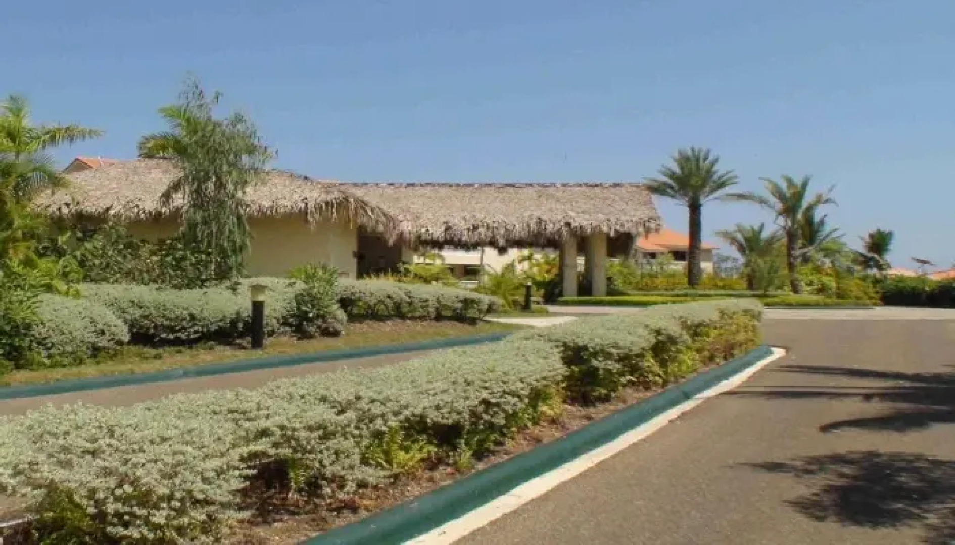 Crown Residence Suites by Lifestyle Kosher