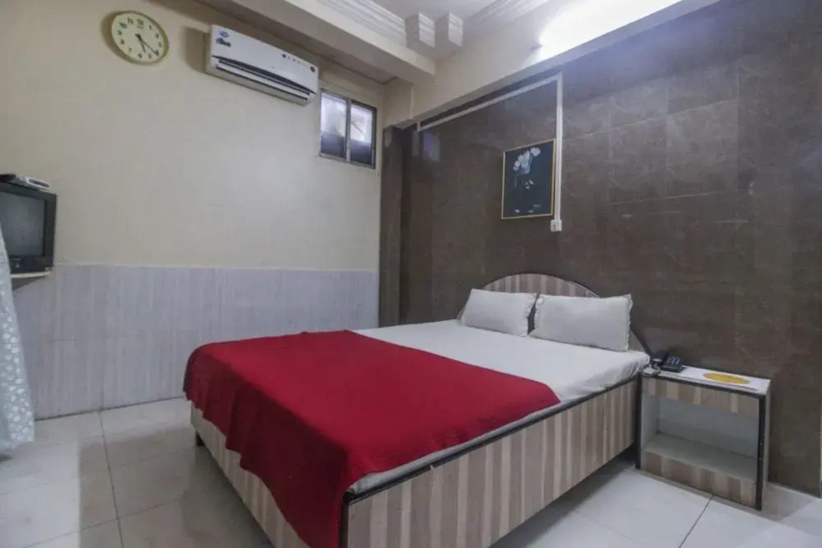 Spot on 49319 Hotel Welcome