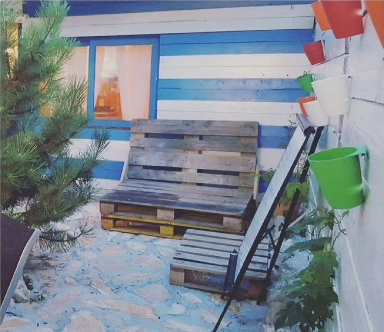 Logistic Youth Centre