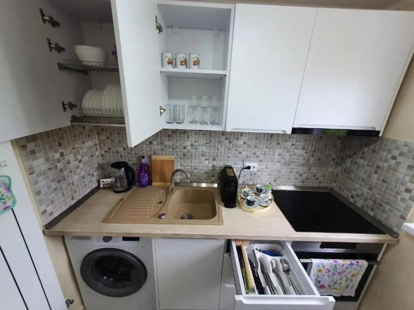 Delta Luxury Apartment