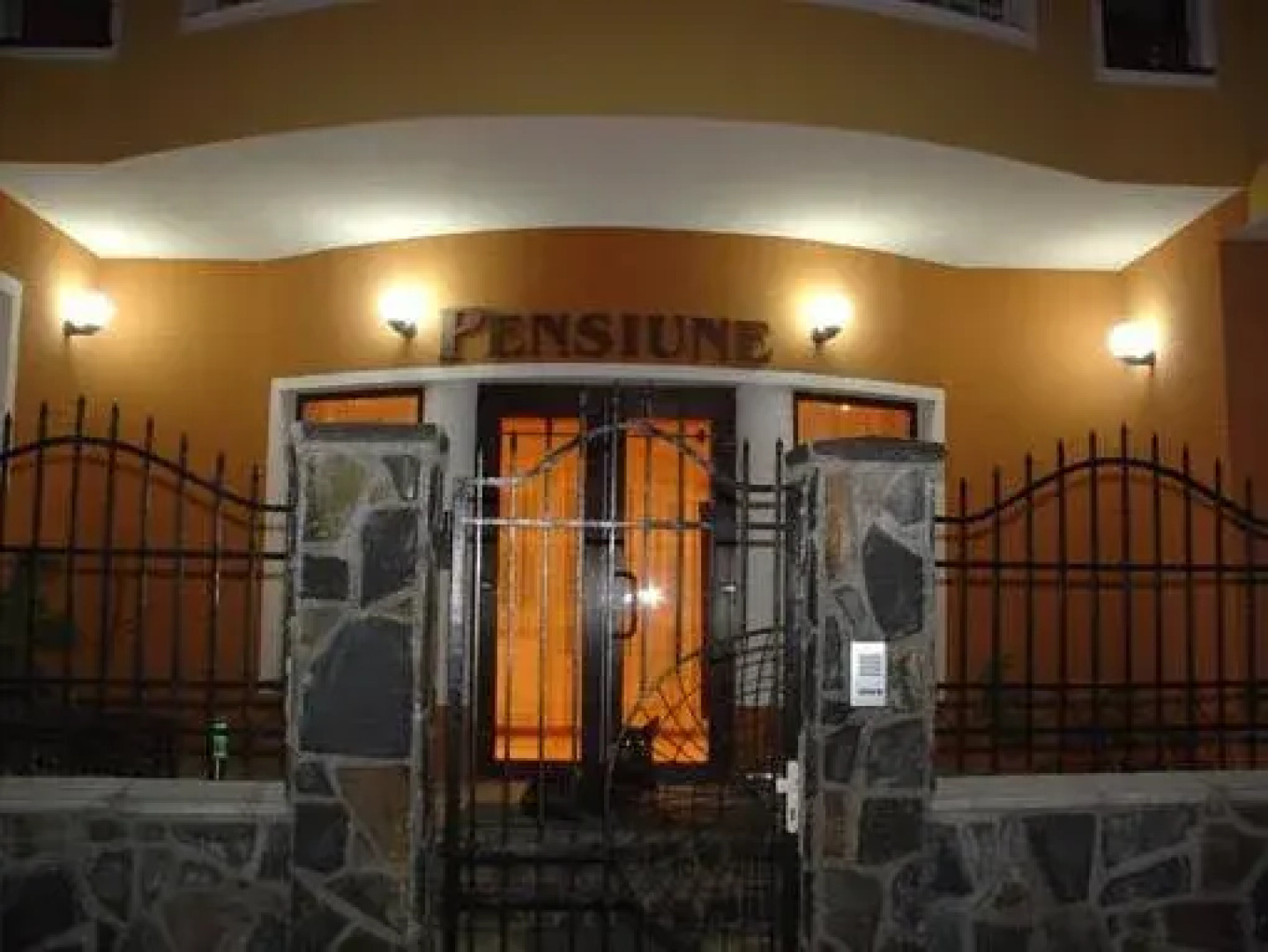 Pension Floare de Colti