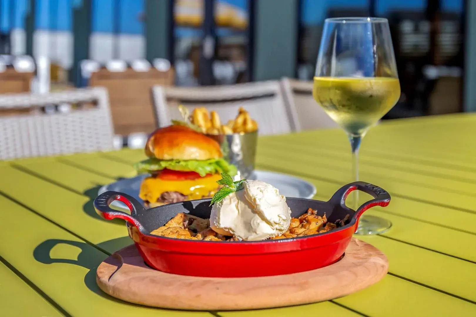 Hotel Centro Sonoma Wine Country, Tapestry Collection Hilton