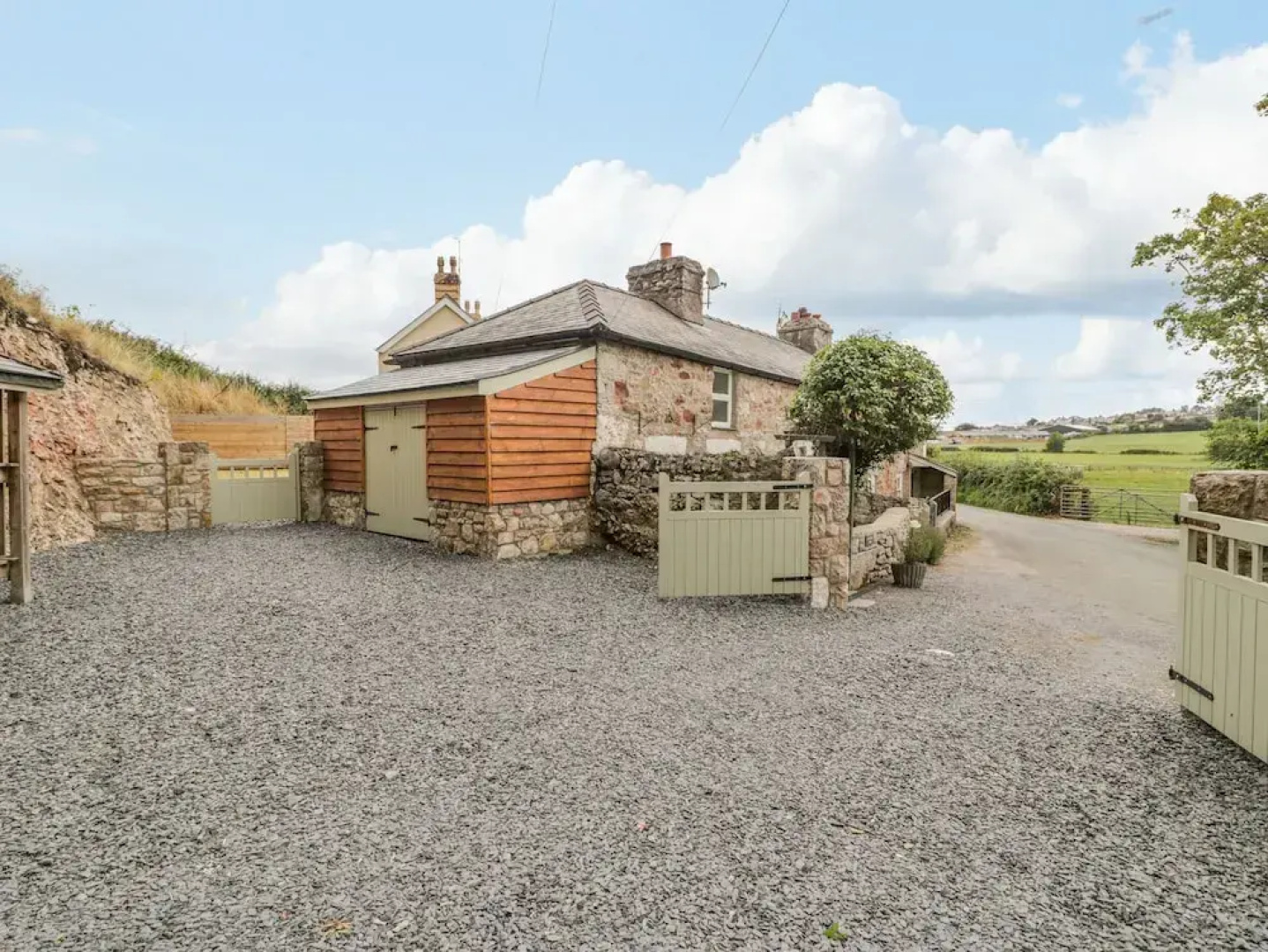 Pen Y Bont Ucha