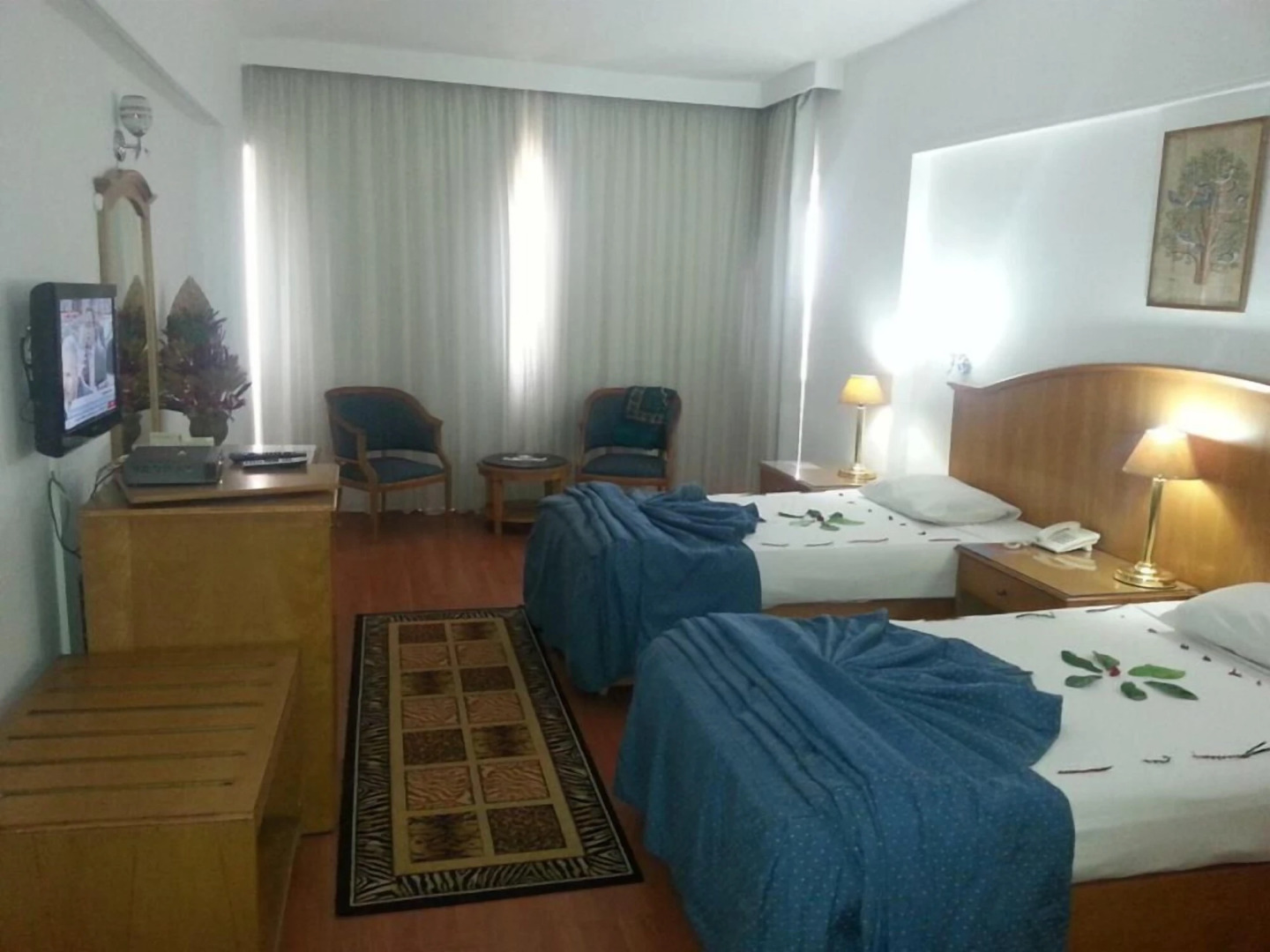 Delta Pyramids Hotel