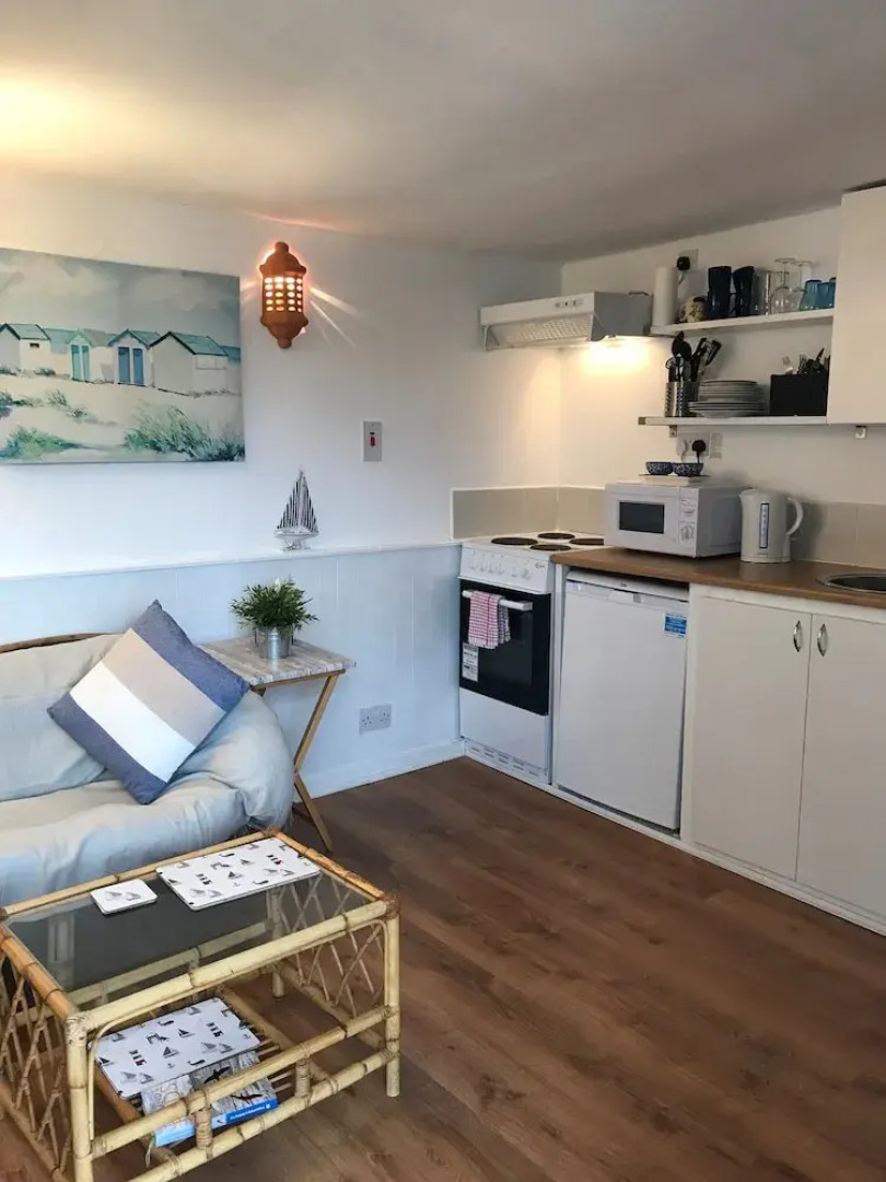 The Surf Hut at Beachcomber cottage