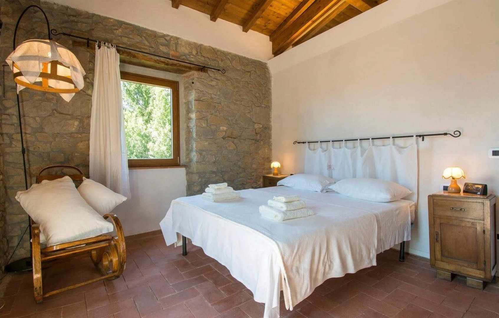 Nice Apartment in Benabbio with Hot Tub & 3 Bedrooms