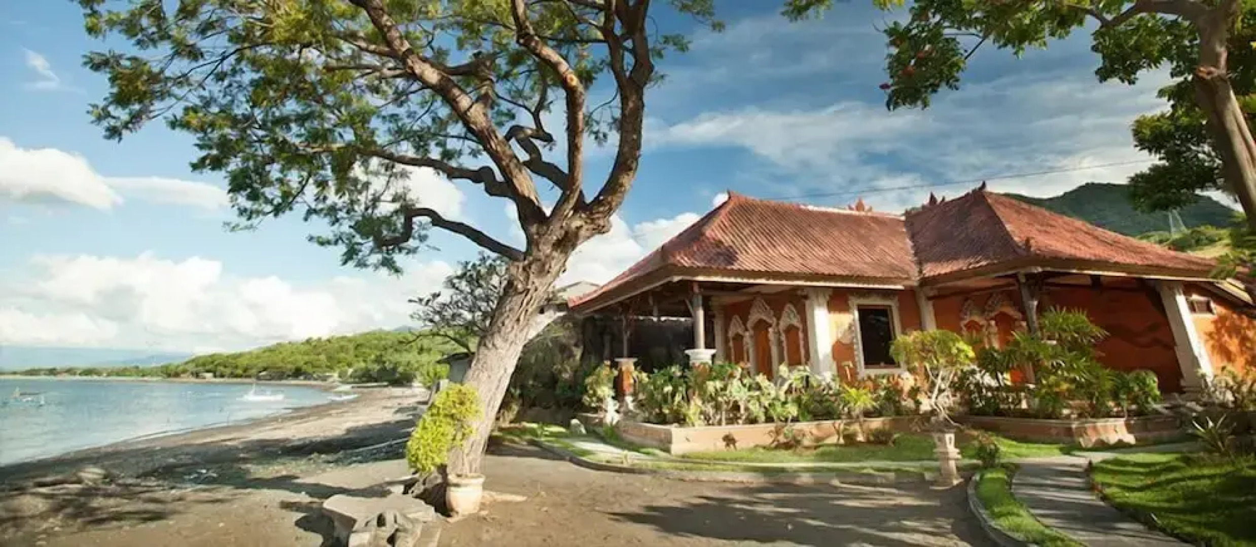 Segara Bukit Seaside Cottages
