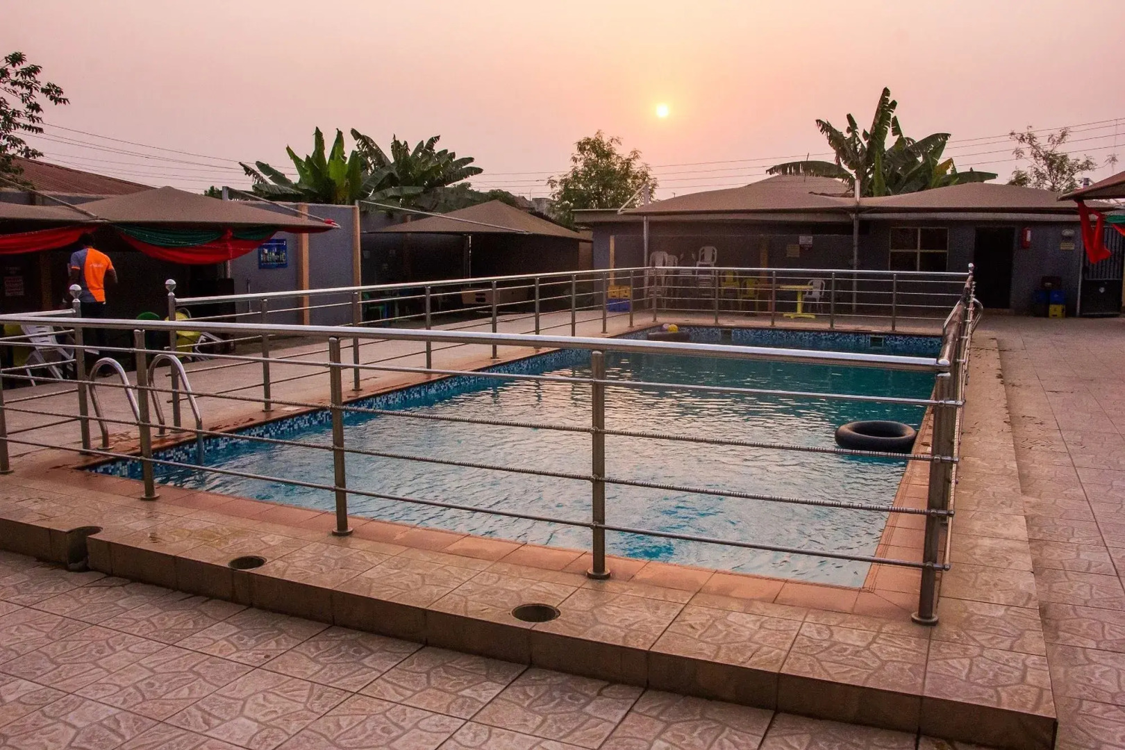 Duckland Hotel and Suites Ltd