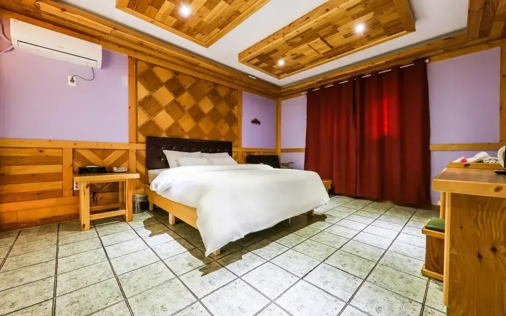 Eumseong Romy and Julie