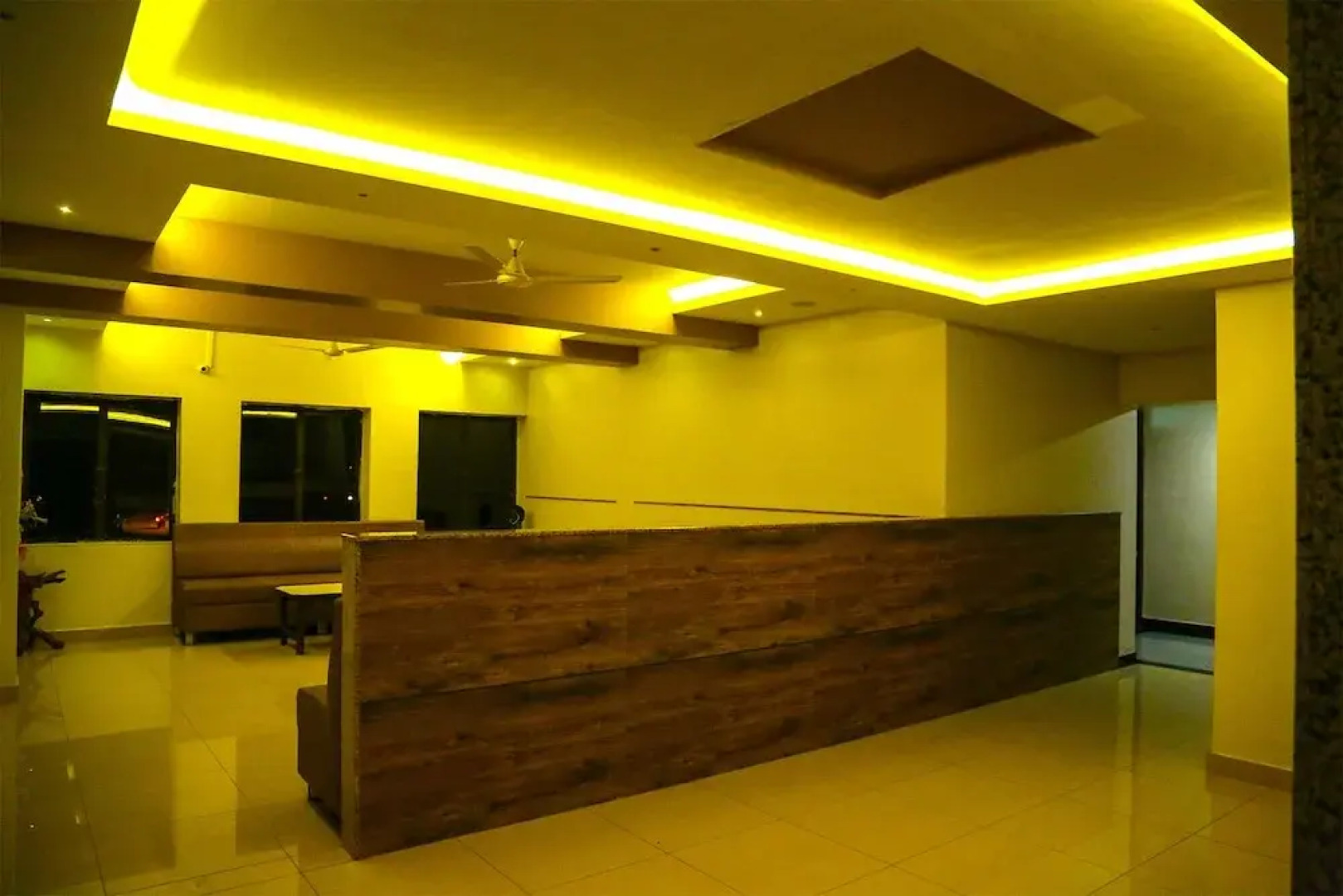 Iroomz Hotel Pawan