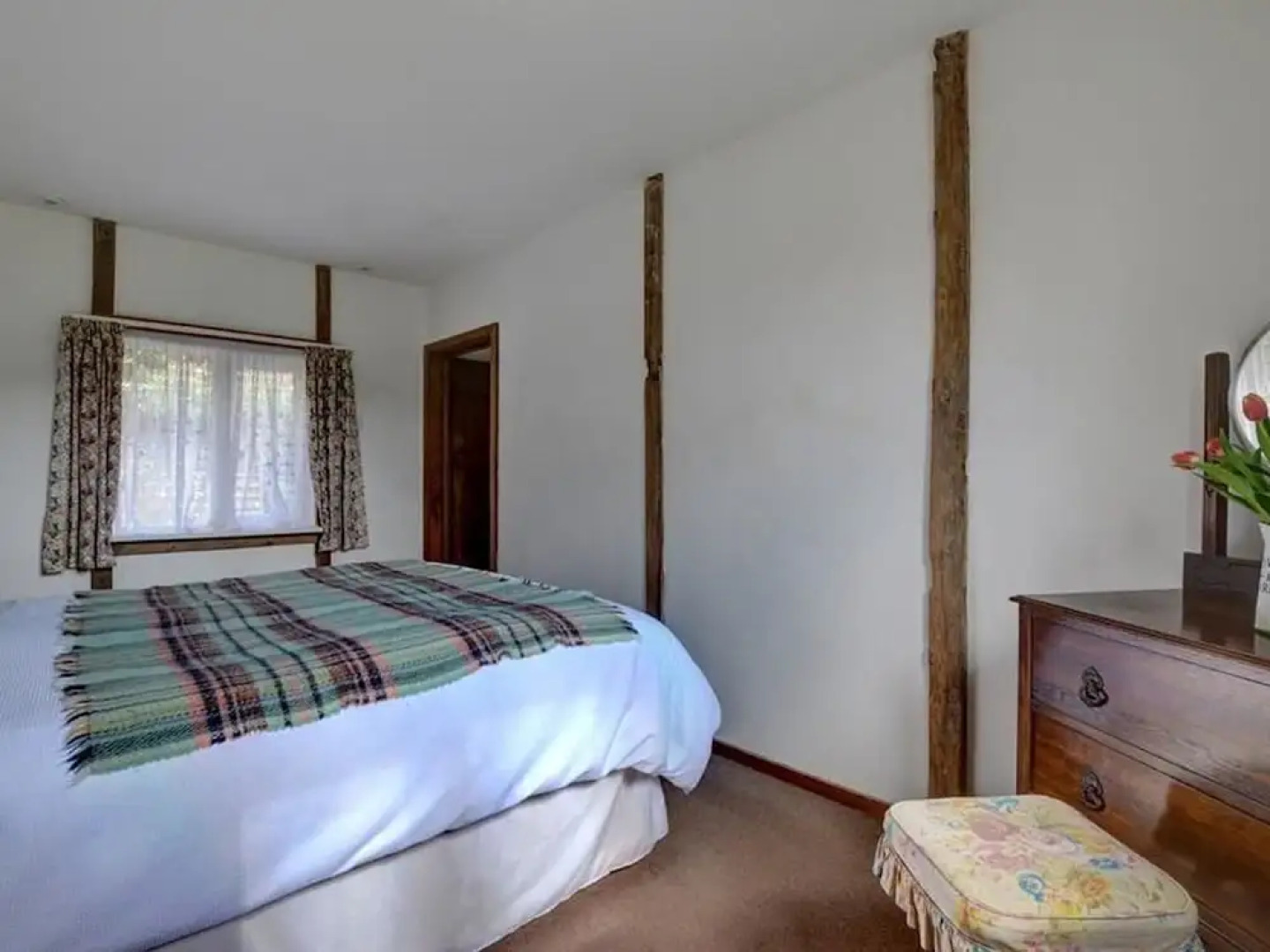 Stunning cottage set in quiet farmyard in Biddenden countryside