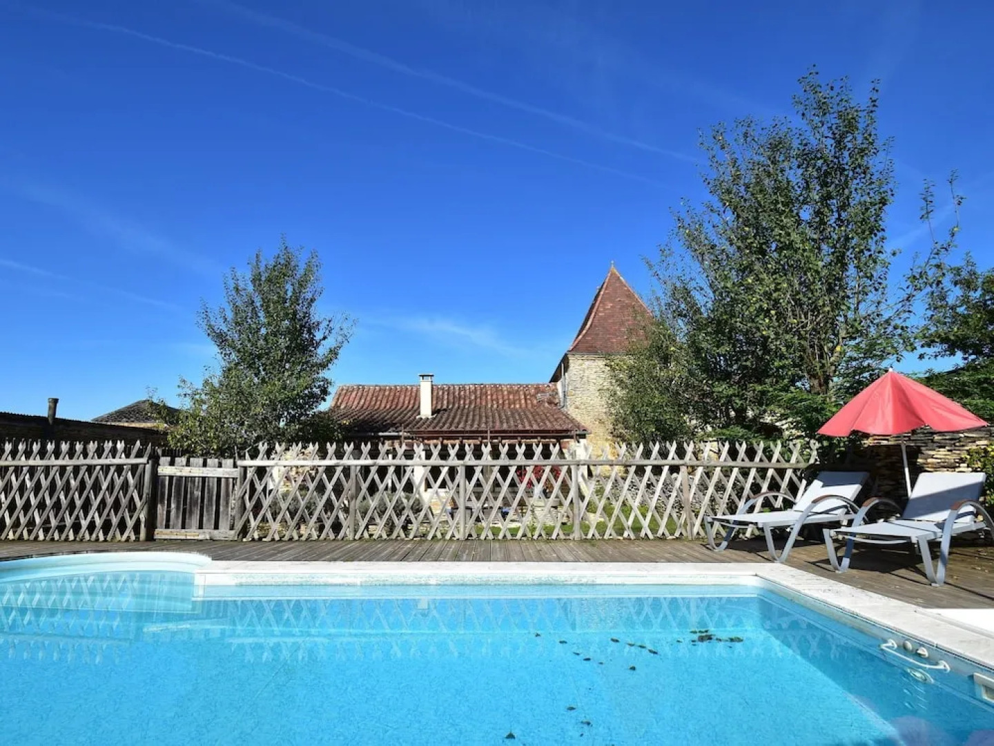 Modern Holiday Home in Saint-geniès With Private Pool