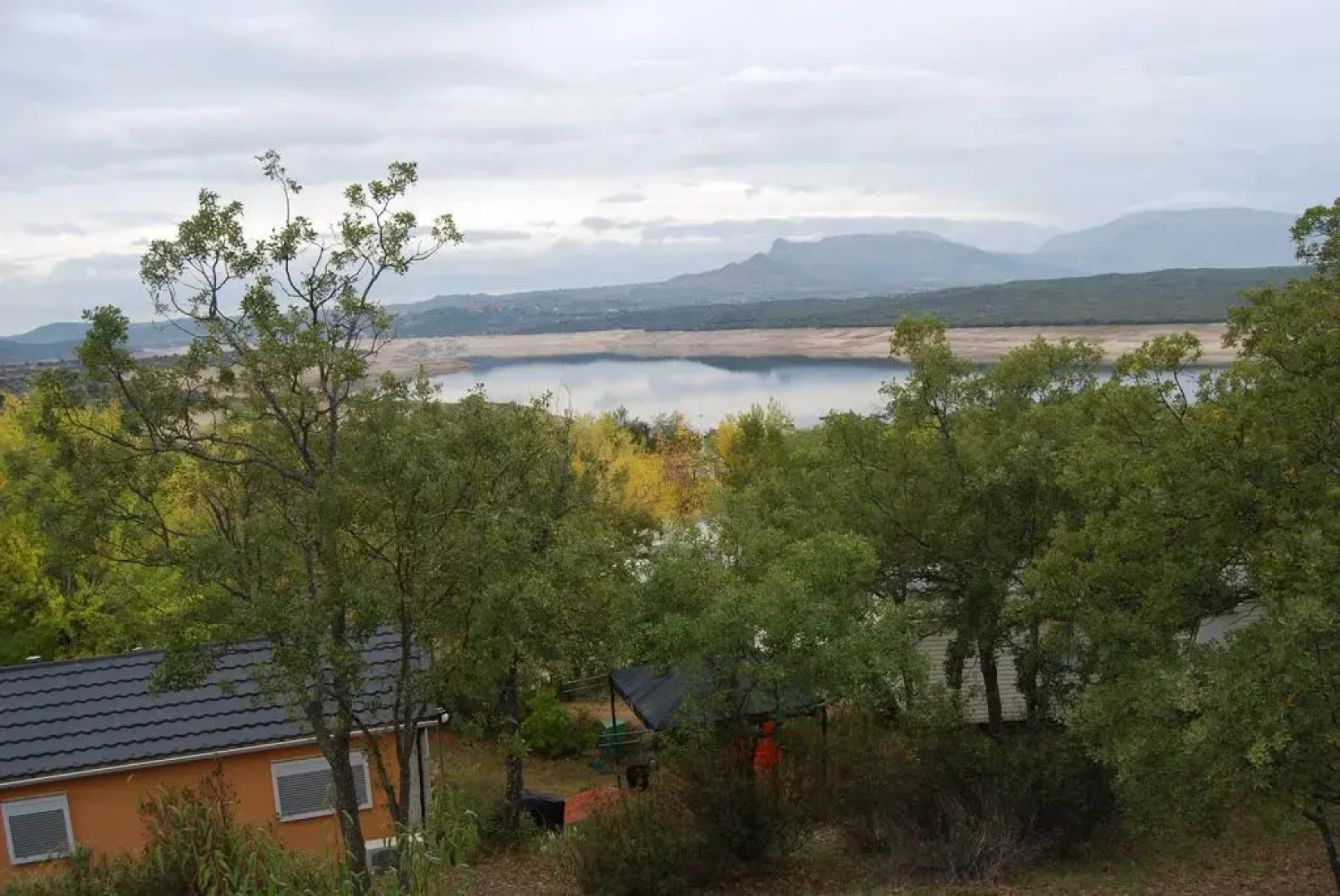 Camping de Cervera de Buitrago