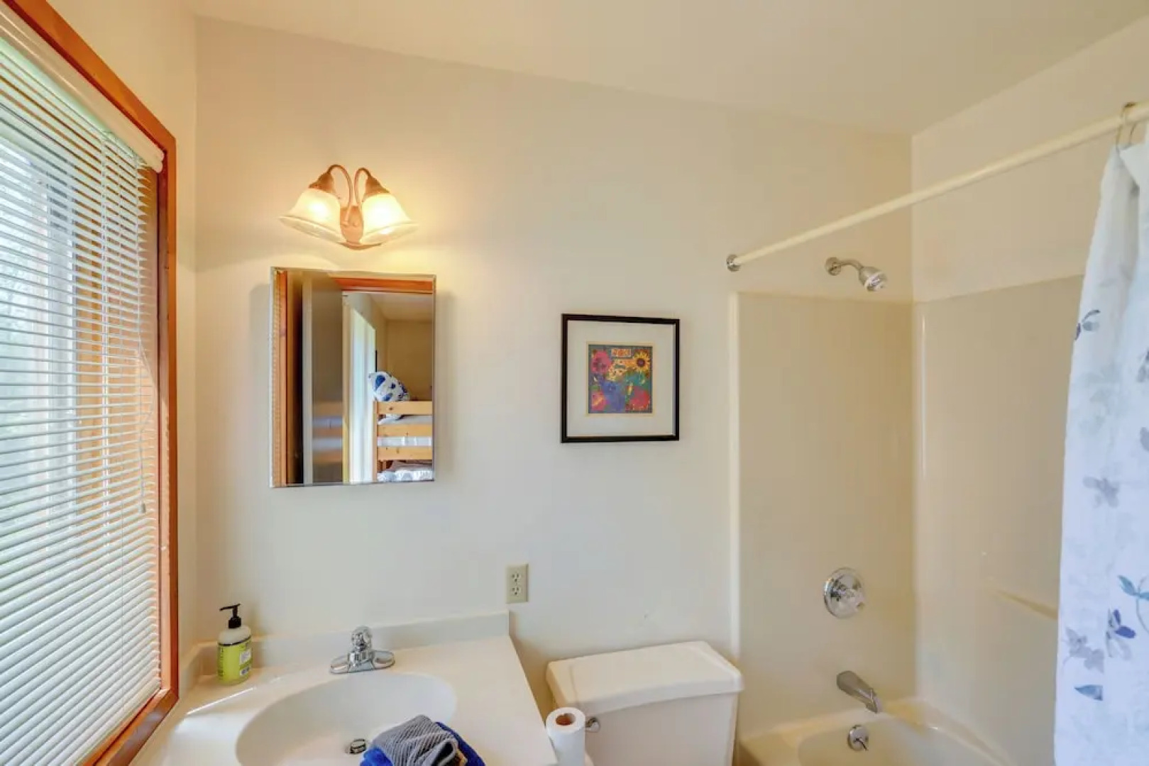 Catskills Townhome ~ 2 Mi to Windham Mountain Club