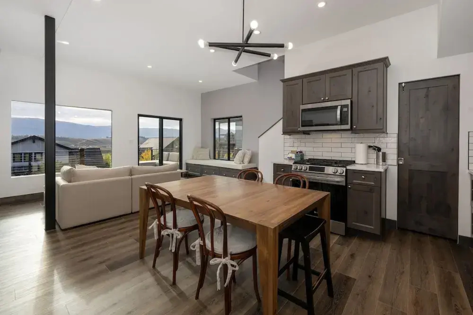 Scenic Perch 2 Bedroom Home