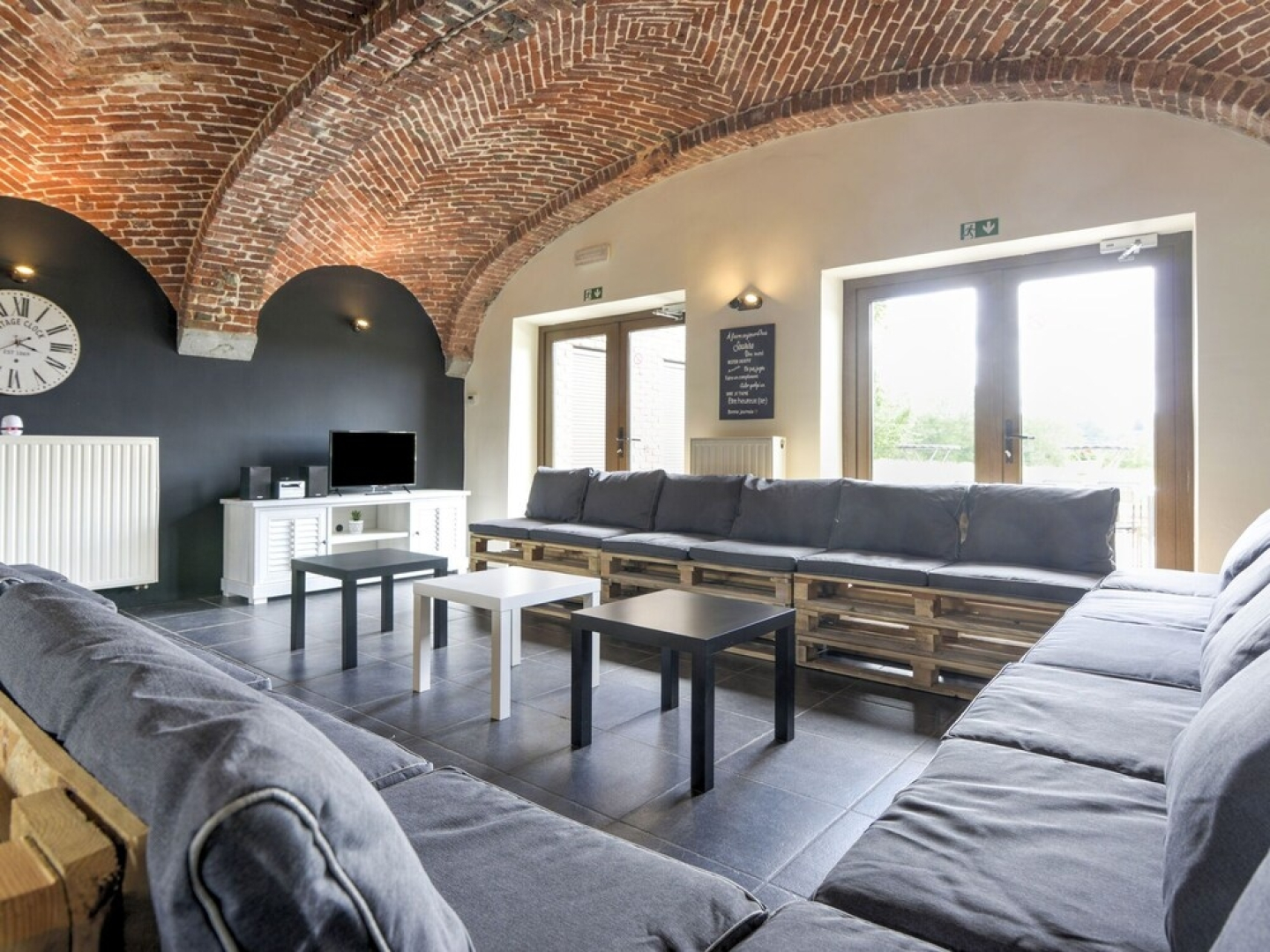 Group Accommodation for Families in Houyet