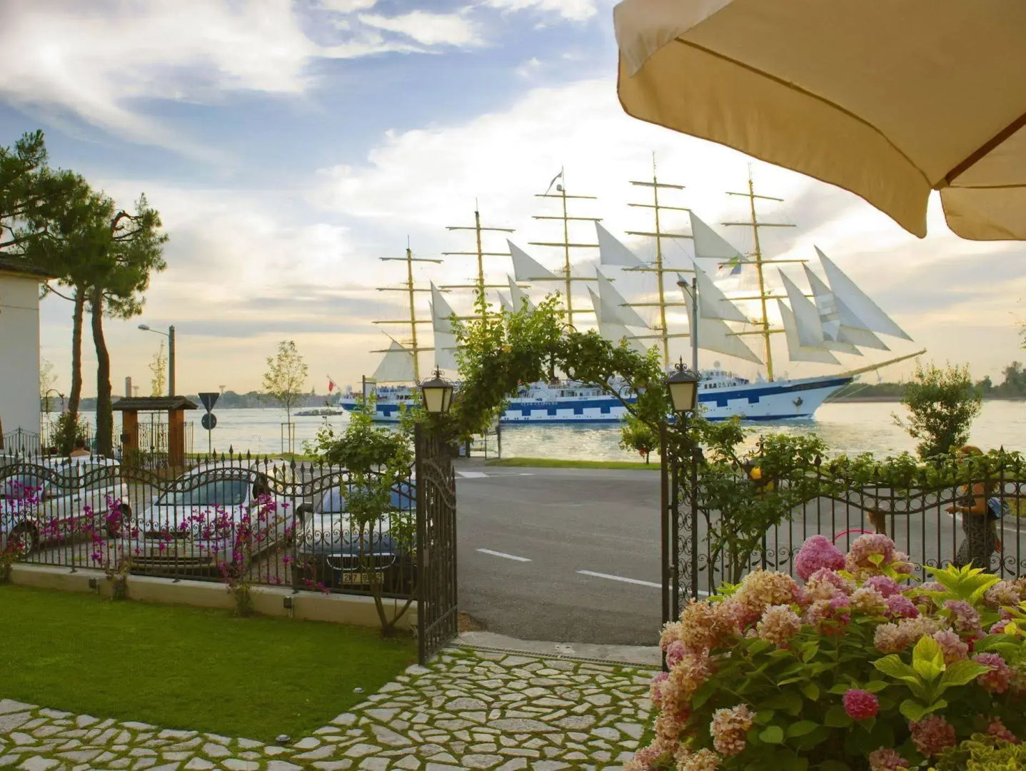 Viktoria Palace Hotel