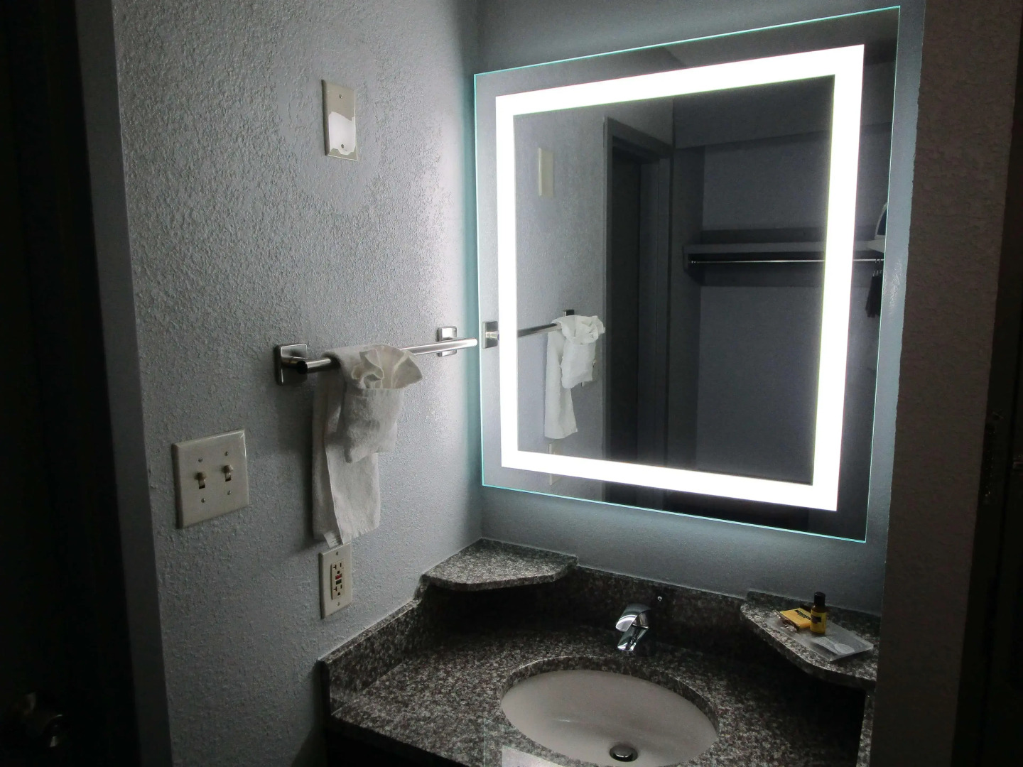 Best Western Plus St. Louis West-Westport