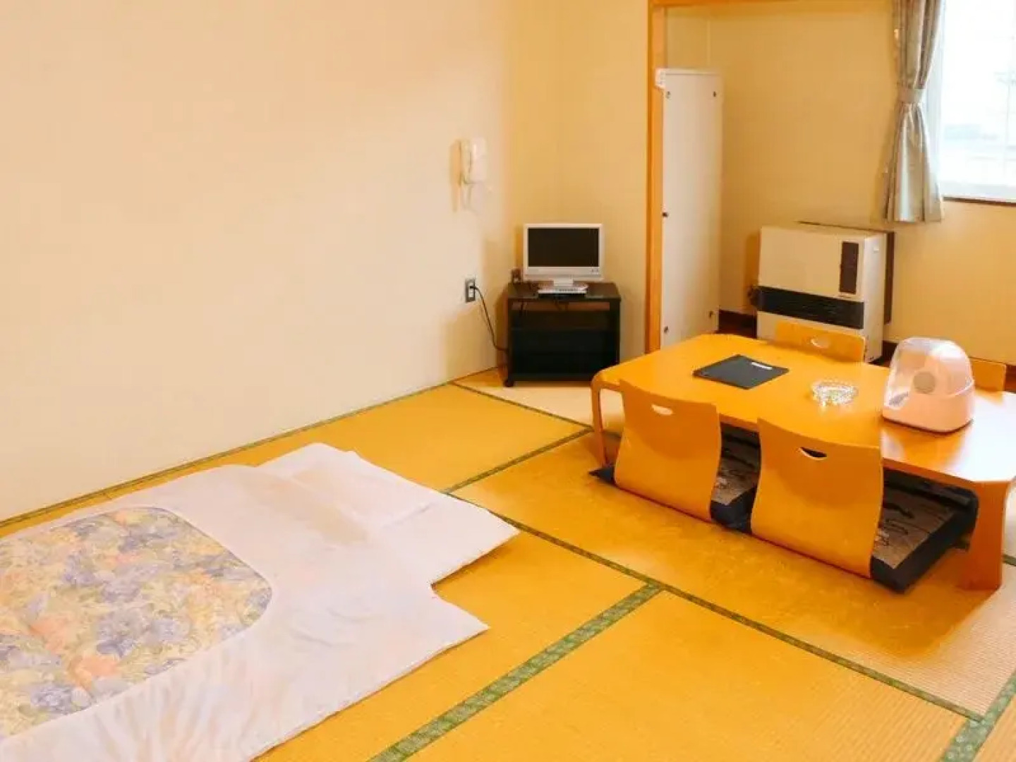 Lake Saroma Hotel Lake Palace