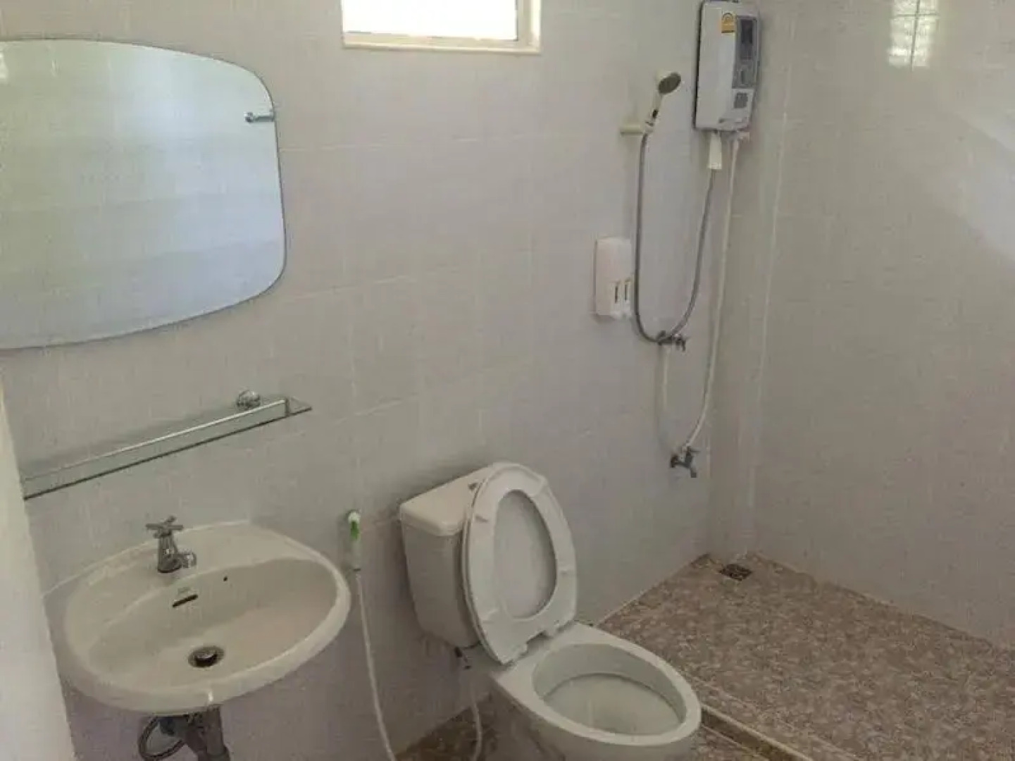 Kaengkachan Lake Hill Resort