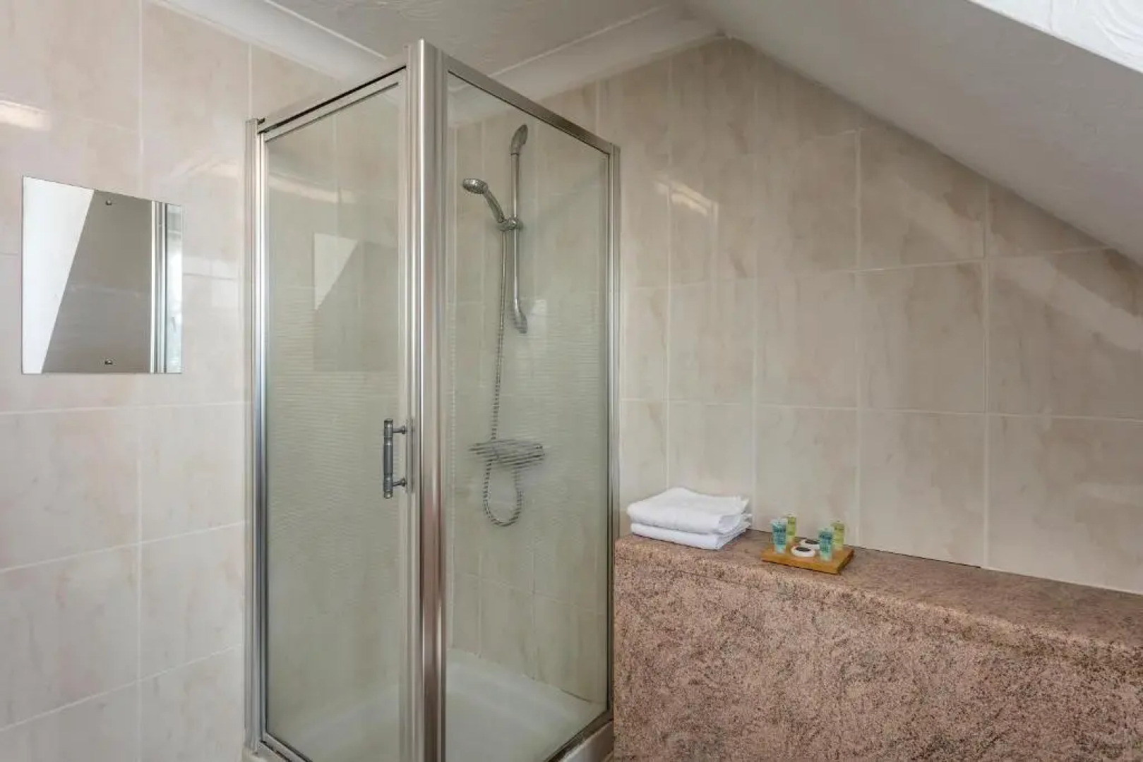 Roydon Marina Village Hotel