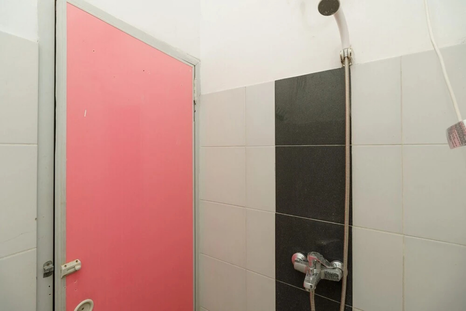 Hotel Sasarengan by RedDoorz