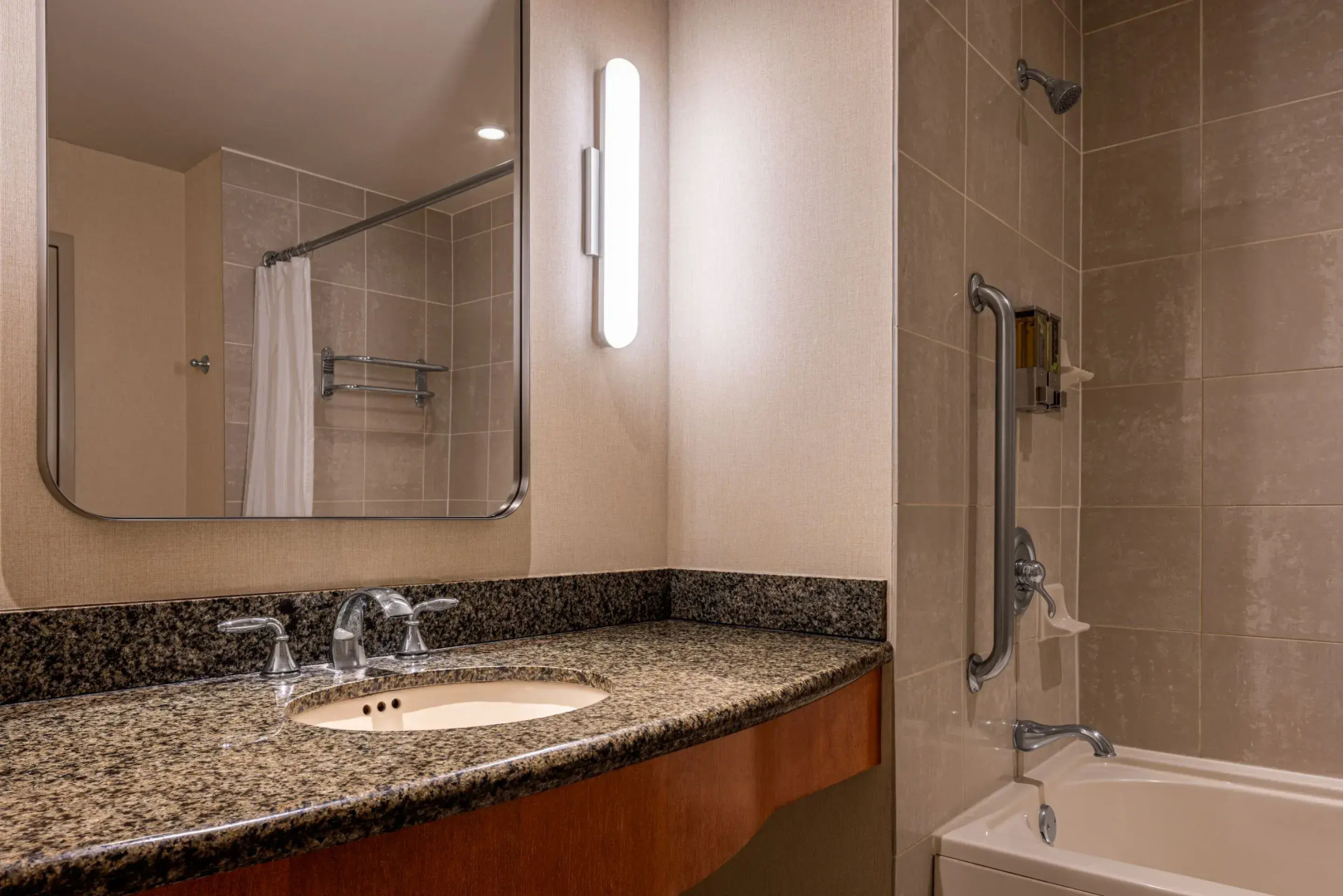 Harrah's Joliet Casino & Hotel - A Caesars Rewards Destination