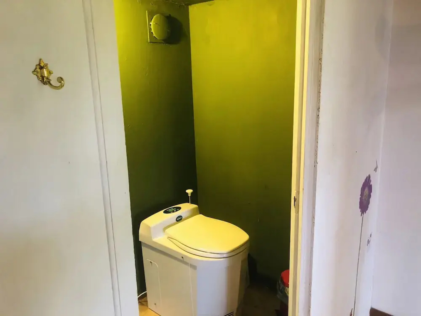 Treehouse Magpies Nest With Bubble Pool