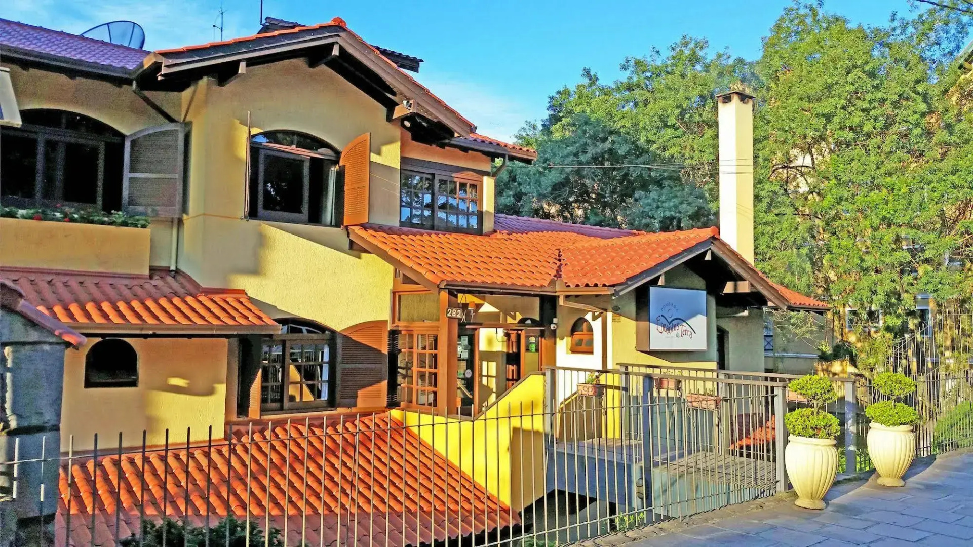 Pousada Encantos da Terra