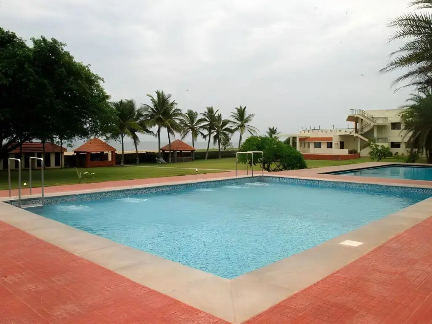 St James Court Beach Resort