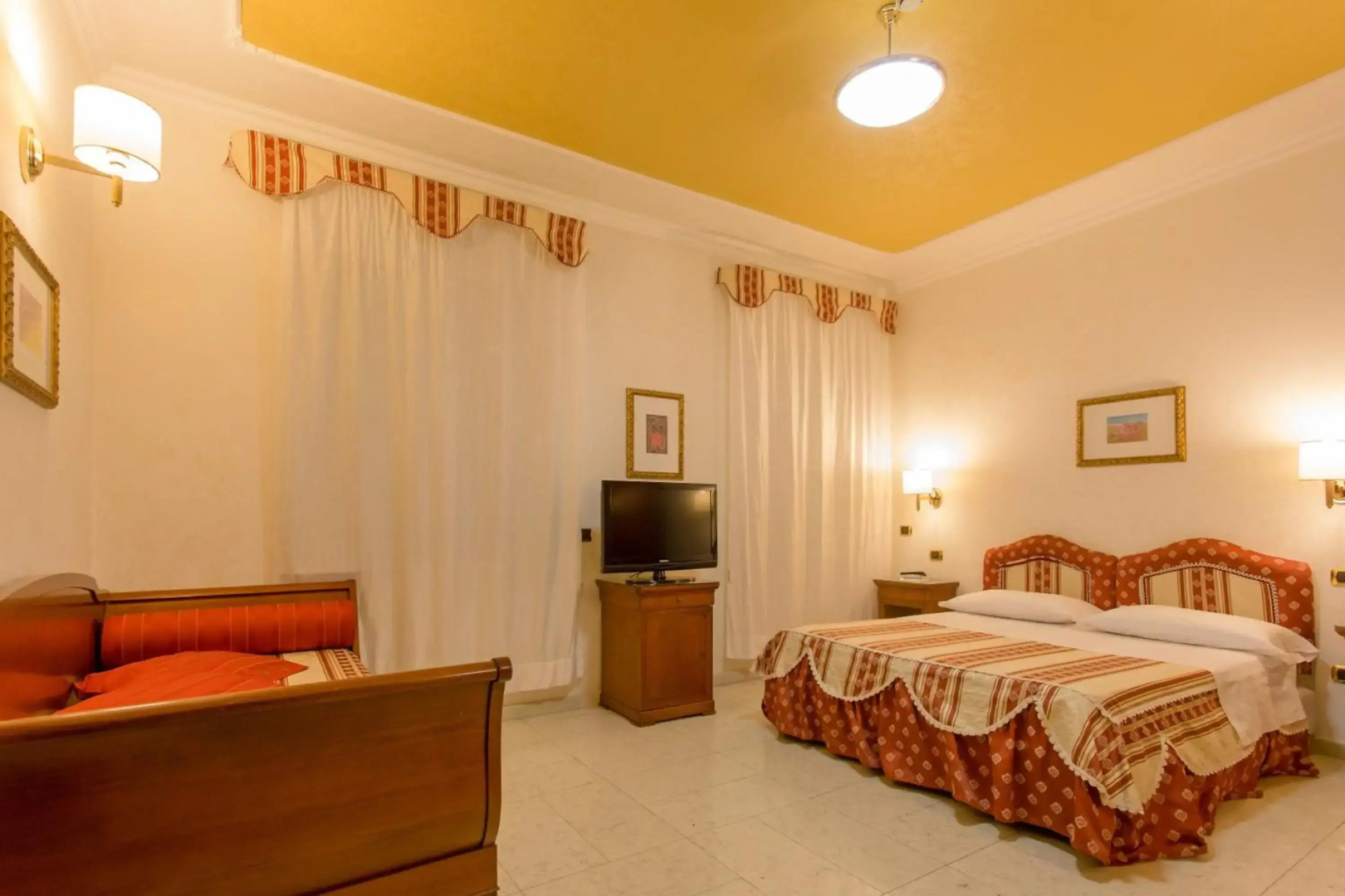 Mariano IV Palace Hotel