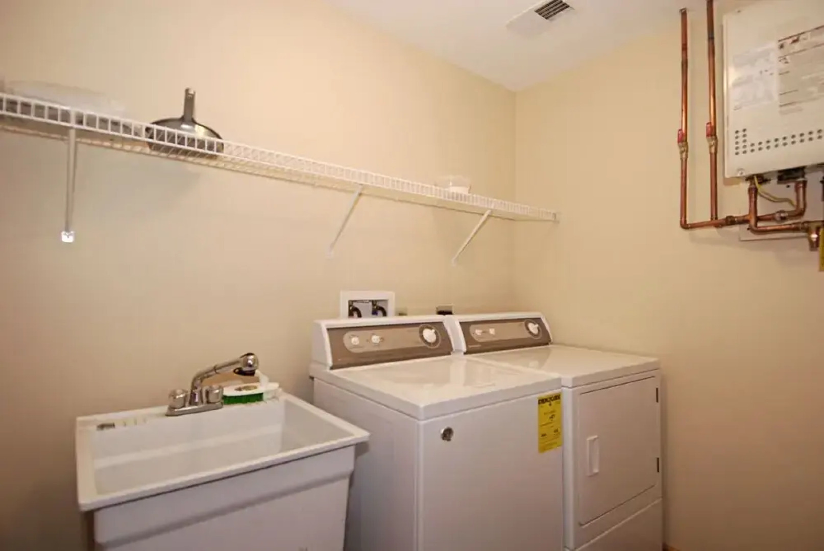 On-A-Whim - 5 Br Home