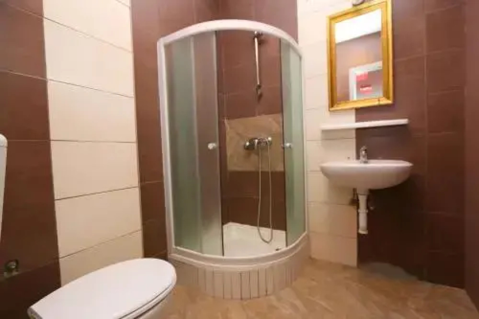 Guesthouse Crazy Night