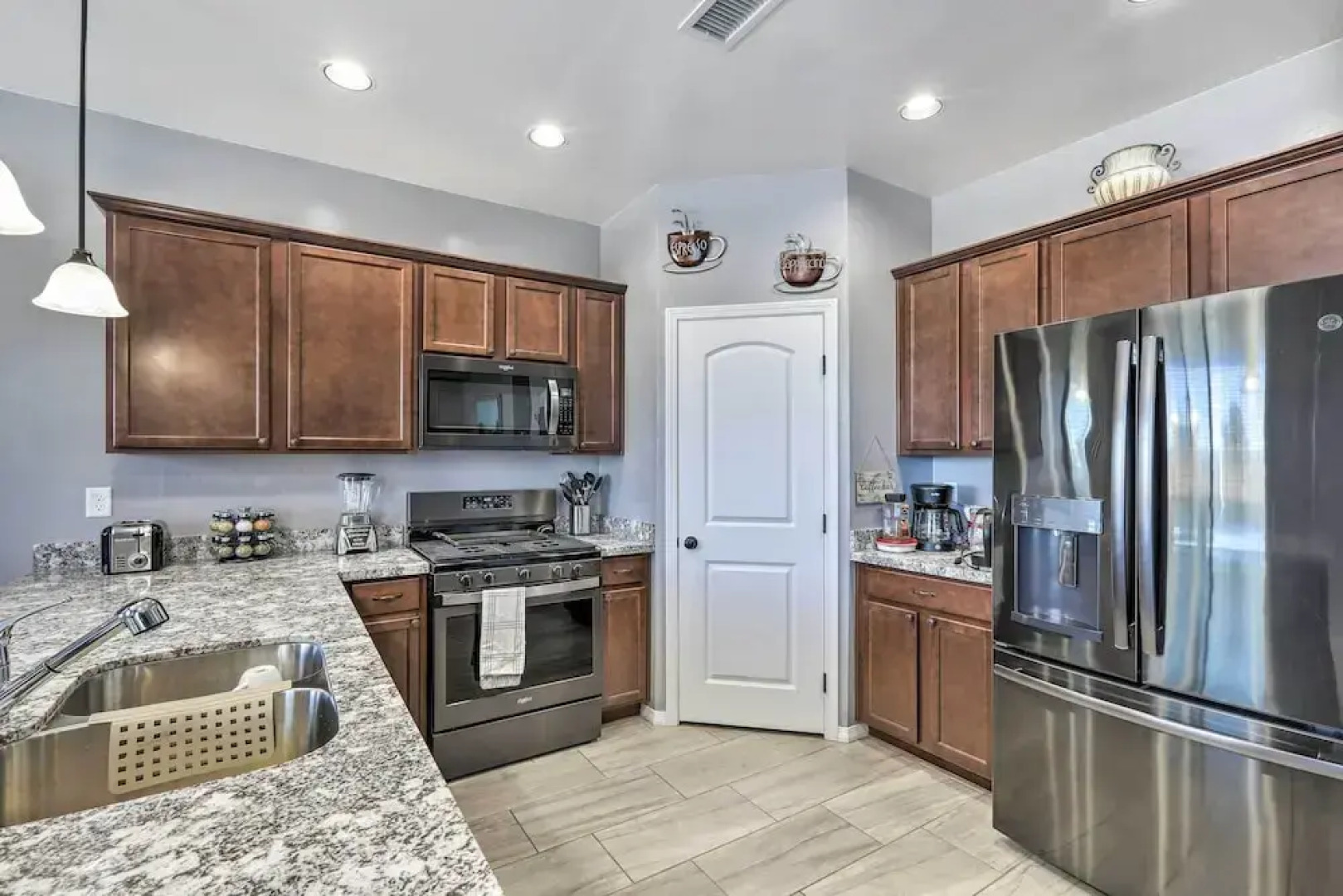 Bellemont Home ~ 12 Mi to Flagstaff!