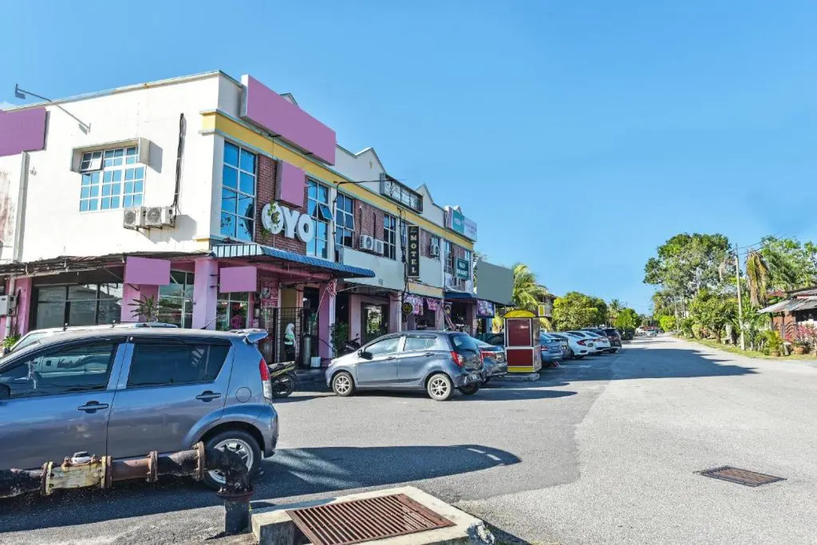 OYO 90736 Lh Resak Motel