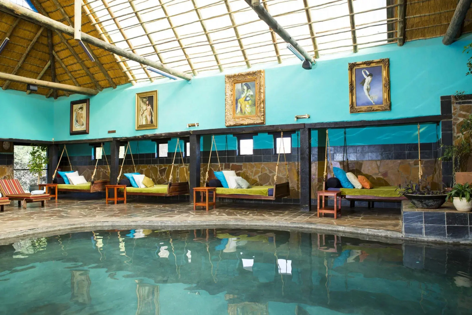 Misty Hills Country Hotel