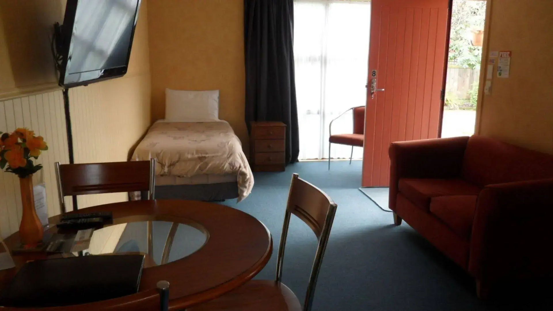 Red Tussock Motel