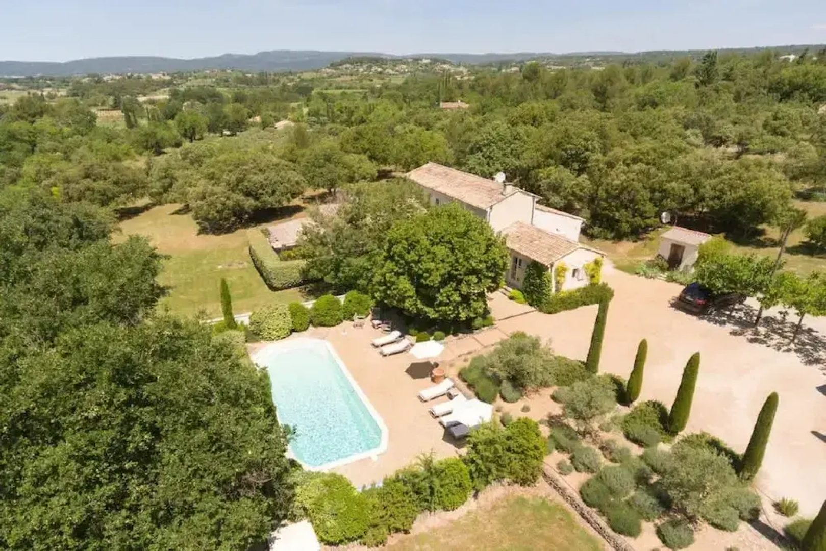 Villa Les Beaumettes - Haven of Peace in the Luberon