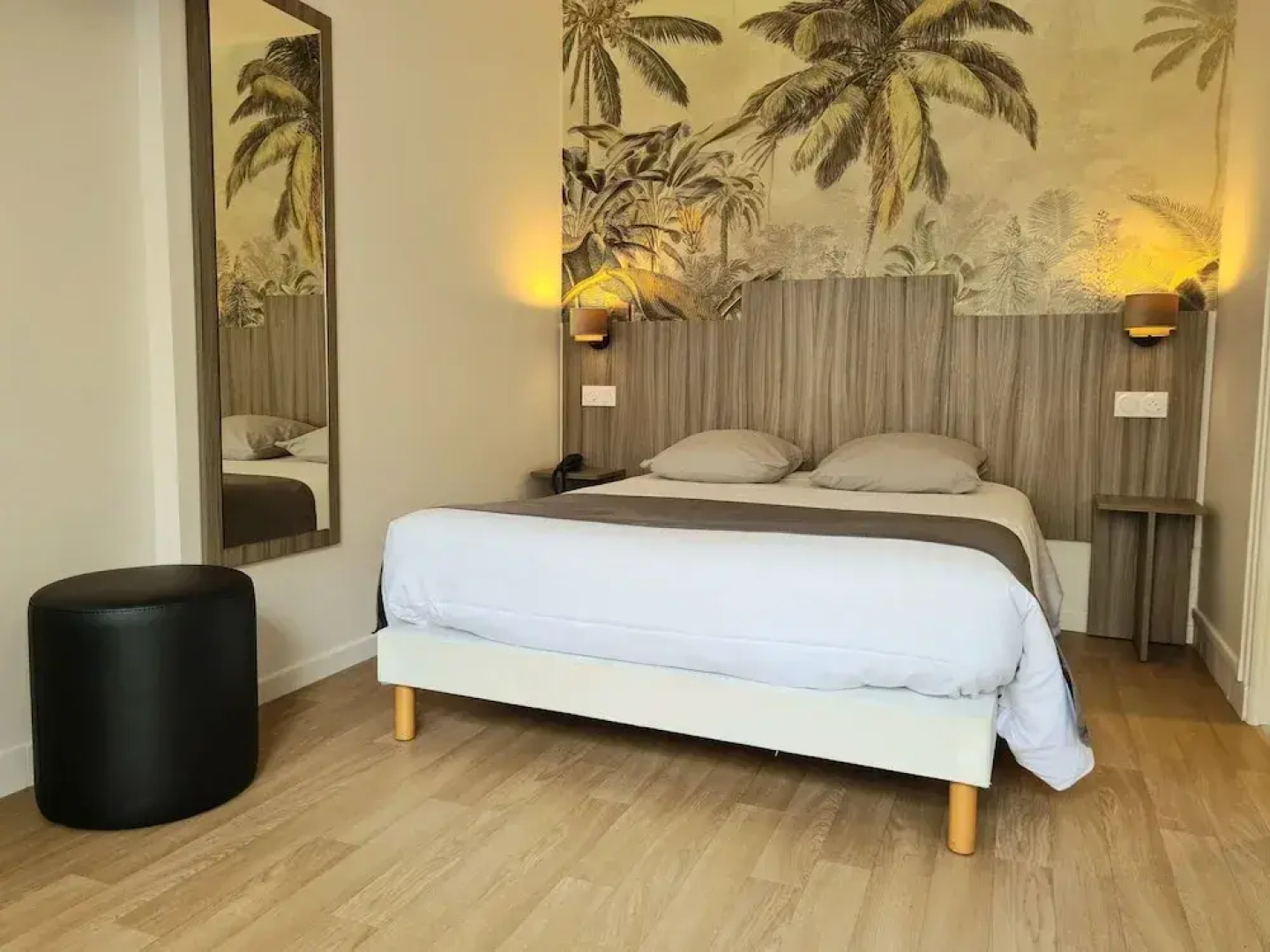 Hotel Caravelle
