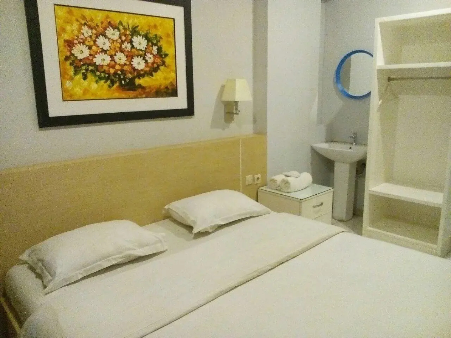 Fastrooms Bekasi Hotel