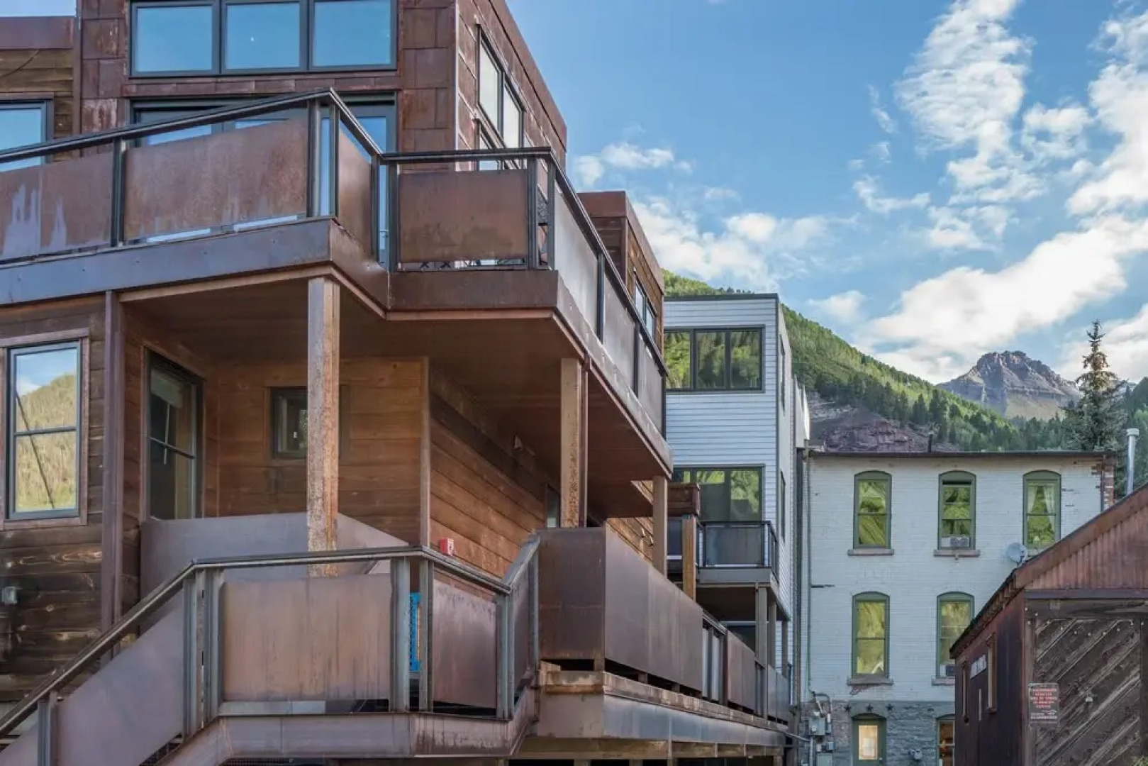 Meribel Penthouse - Luxury Condominium with Penthouse Views, Heart of Downtown Telluride, Hot Tub