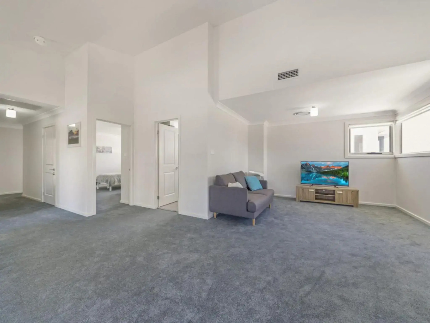 SEA MIST Gerringong 4pm Check Out Sundays