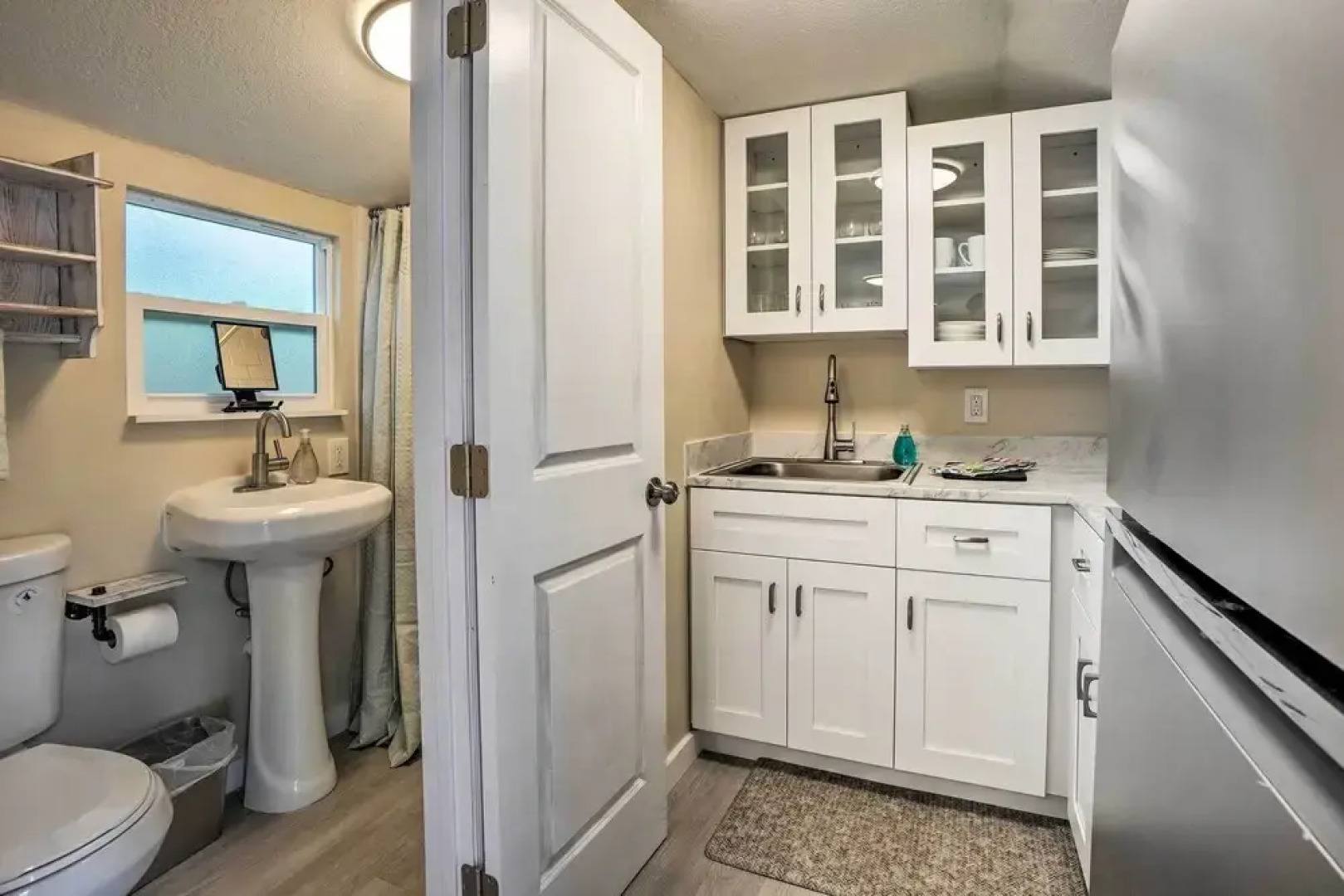 Tropical Palm Harbor Studio: Walk to Gulf!