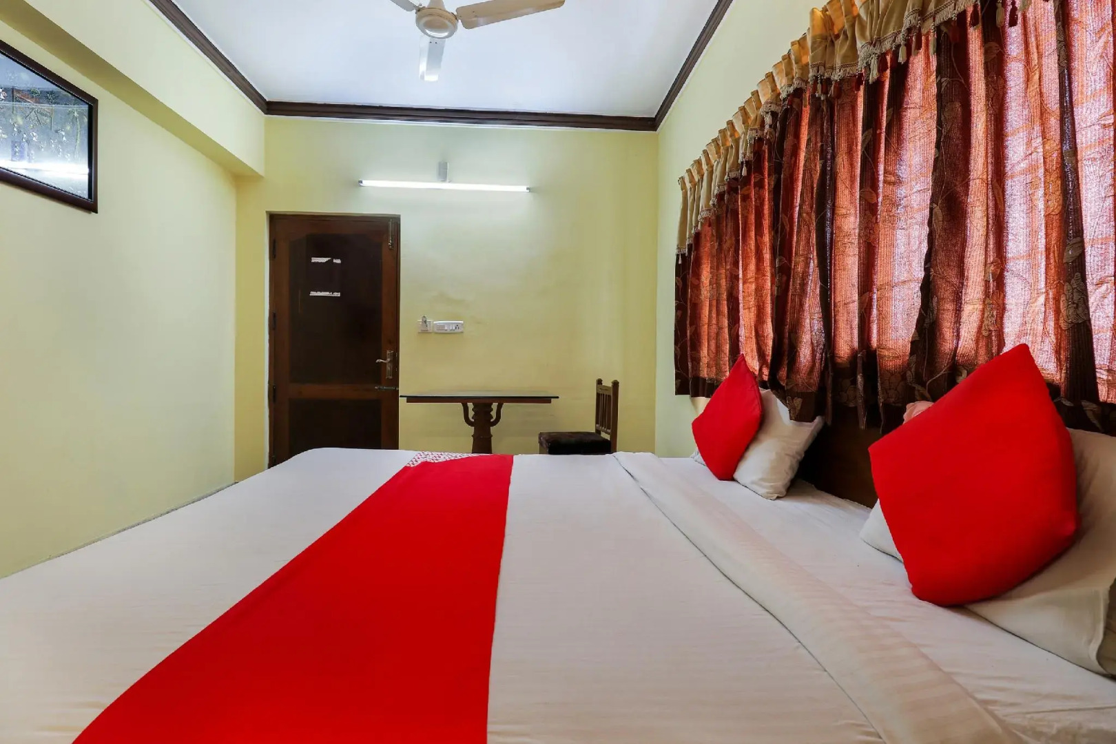 OYO 75752 Nstar Heritage