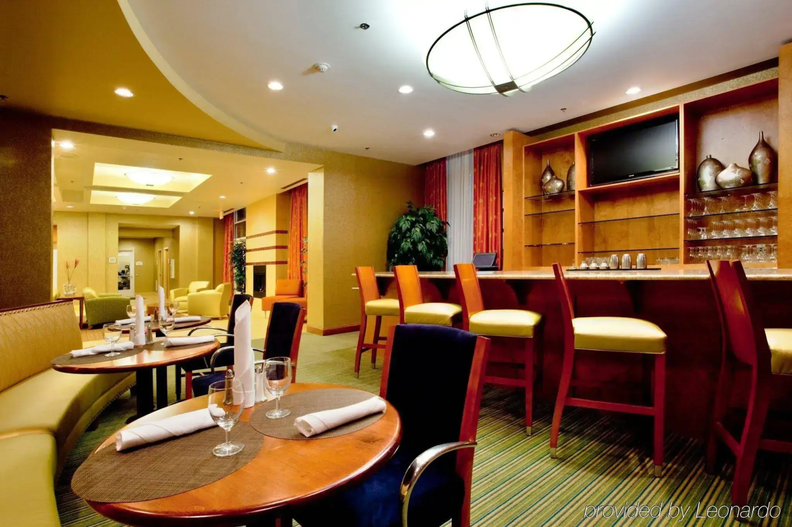 DoubleTree by Hilton Richmond Airport