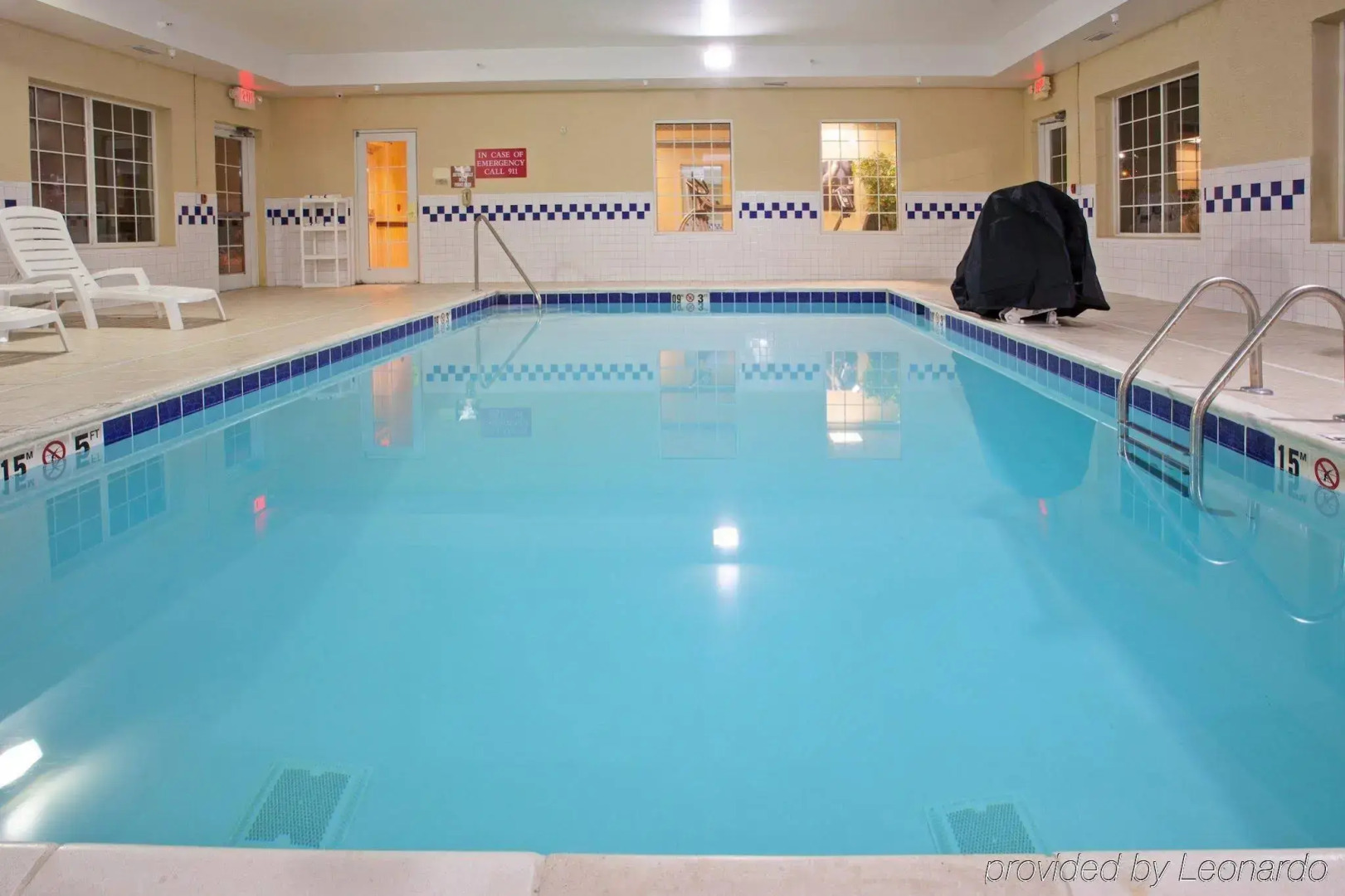 Red Roof Inn & Suites Berea