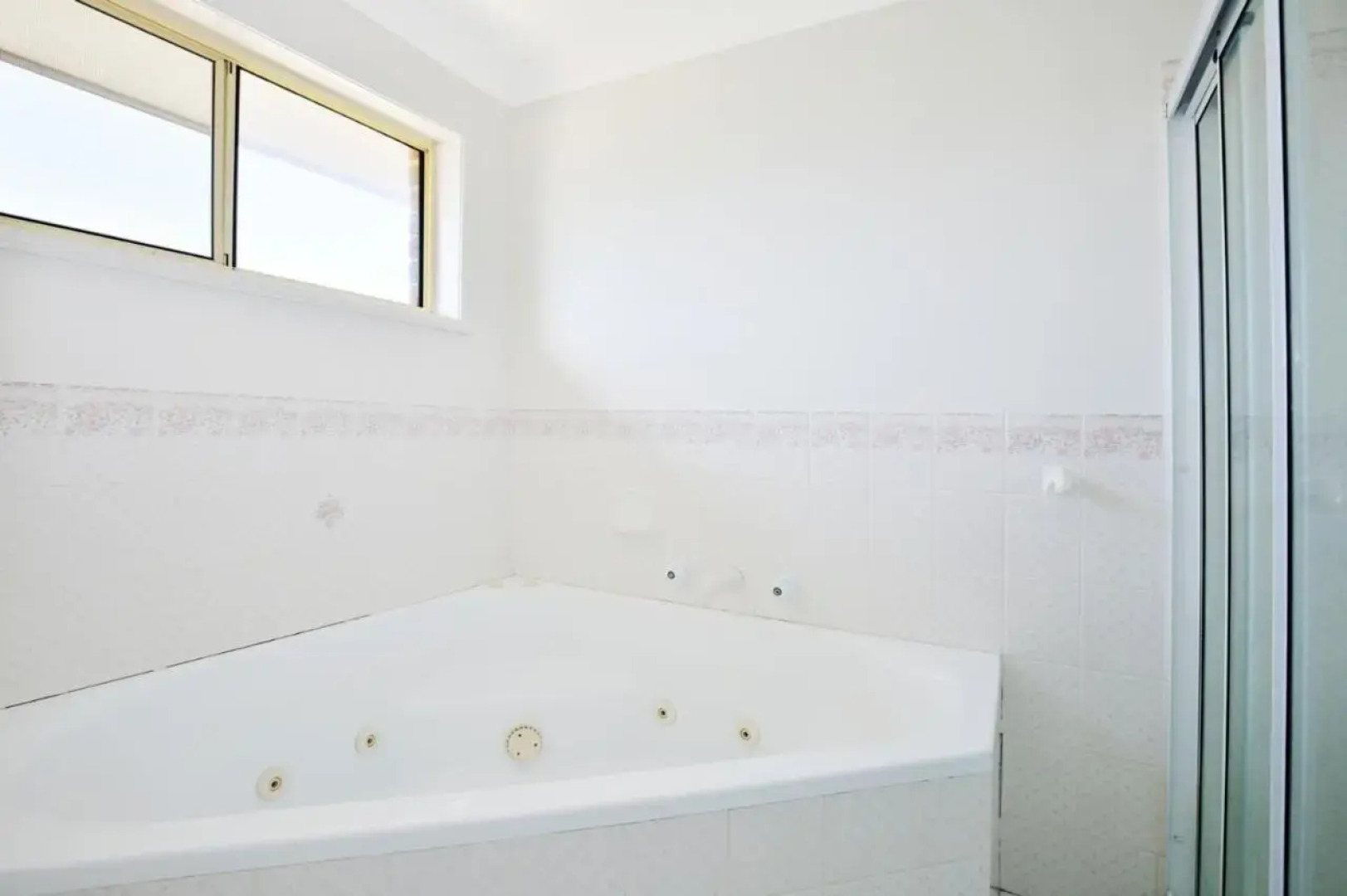 The Crescent - Pet Friendly - 1 Min To Beach